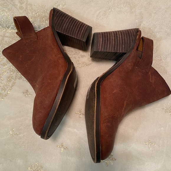 Lucky Brand Heeled Booties - Picture 4 of 12